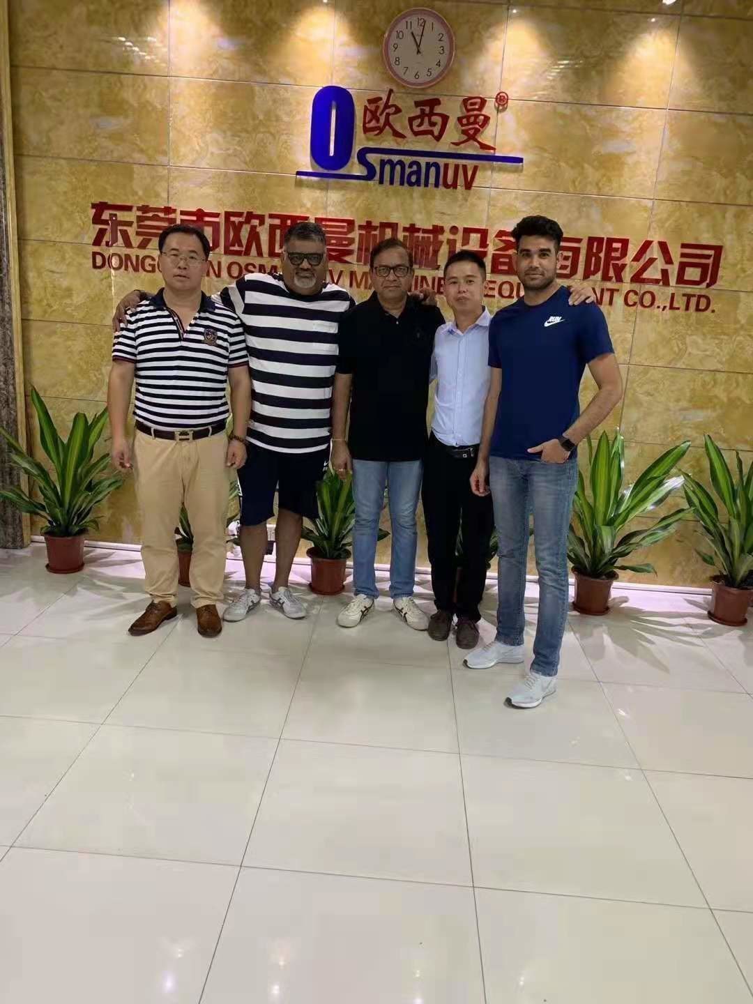 Dongguan Osmanuv Machinery Equipment Co., Ltd خط تولید کارخانه