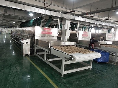 خشک کن خروجی مایکروویو 9 مرحله ای برای در دمای محیط 0-40C برای بسته بندی صنعتی