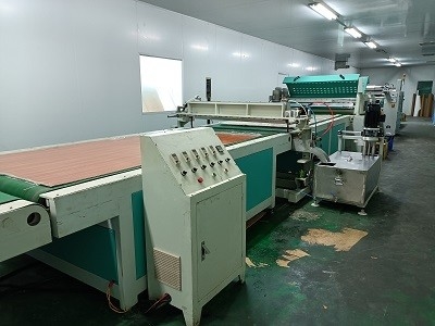 تکنولوژی پیشرفته ماشین پوشش پرده 1320mm 6000mm × 2200mm × 1400mm اندازه