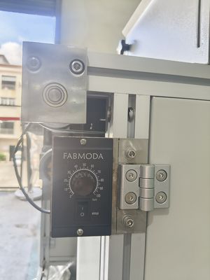به دست آوردن سرعت درمان دستگاه UV درمان با ما 1HP Desheng موتور سیستم انتقال 5-20m / min سرعت