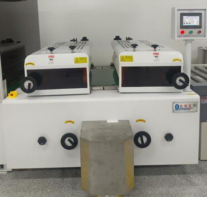 پوشش دو رول با دقت بالا برای پوشش یکنواخت روی پنل های بزرگ، ورق های فلزی و شیشه