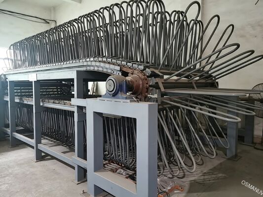 ماشین چرخاندن خودکار تخته. دستگاه چرخاندن تخته چوبی برای ترکیب خط تولید کامل.