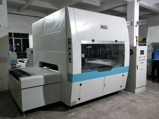 سیستم پاشش خودکار برای پوشش | راه‌حل یکنواخت رنگ‌آمیزی برای قالب‌گیری خمیر کاغذ و تخته‌های ساختمانی