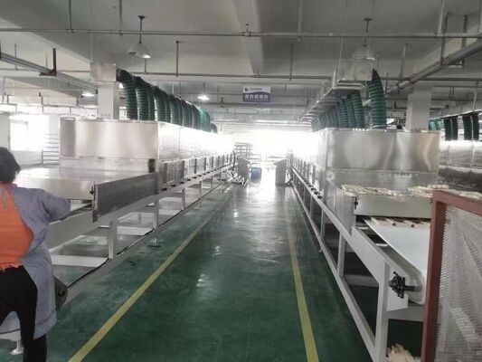 Safe Durable Microwave Vacuum Drying Equipment For Temperature Range 50-200C