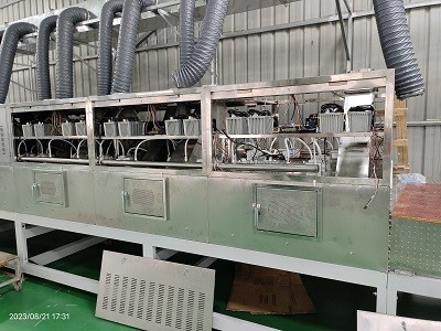 1-10T/h ظرفیت دستگاه خشک کردن خلاء مایکروویو با 95٪ میزان کاهش آب